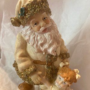 SANTA WITH BABY GIRL FIGURINE COLLECTORS NEW CUTE